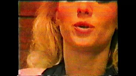 Klassischer Analsex im Aufzug – mit Peter North
