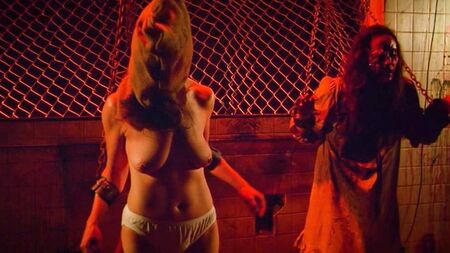 Ellie Church und Madeline Brumby nackt auf ScandalPlanet.Com
