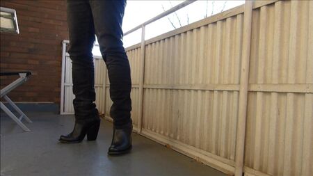 Cowboystiefel mit extrem hohem Absatz
