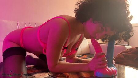 Vollbusiges Babe beim Analfick mit Dildo und intensivem Orgasmus – Double Ana