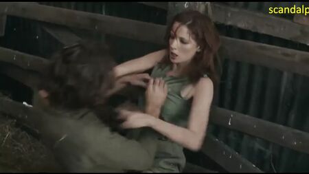 Kelly Reilly beim Sex im Film „Puffball“