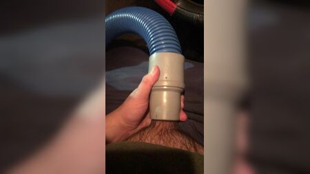 Schneller Orgasmus im Autowasch-Staubsauger