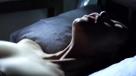 Mathilda May – „La teta y la luna“ 02