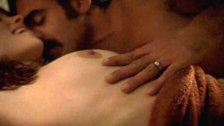 Olivia Wilde zeigt ihre nackten Brüste in „Vinyl“ auf ScandalPlanetCom