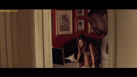 Eva Mendes’ Nacktszene in „Training Day“ – ScandalPlanet.Com
