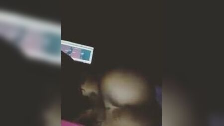 Mama zieht sich immer noch aus