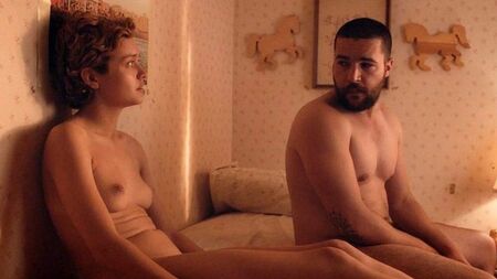Nacktszenen mit Olivia Cooke auf ScandalPlanet.Com