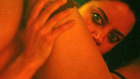 Aubrey Plaza & Vanessa Dubasso: Lesbische Szene – ScandalPlanet