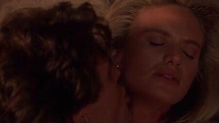 Kelly Lynch – Roadhouse