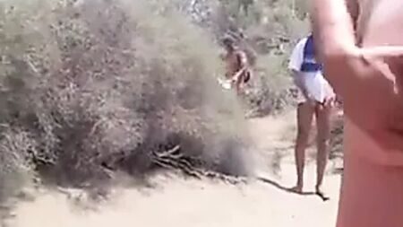 Ich lasse meine Frau einem Fremden am Strand einen runterholen TTT