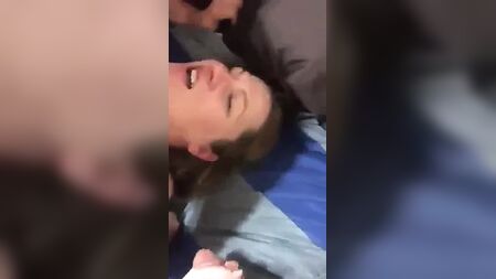 Der Ehemann, der seine Frau ficken lässt