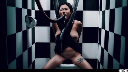 Real Life Hentai – Rae Lil Black wird ins Gesicht gefickt und kriegt eine ordentliche Ladung in die Muschi