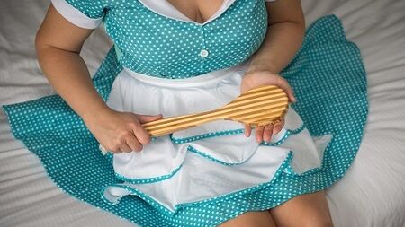 Um eine Tracht Prügel bitten: Eine ABDL-Hörgeschichte