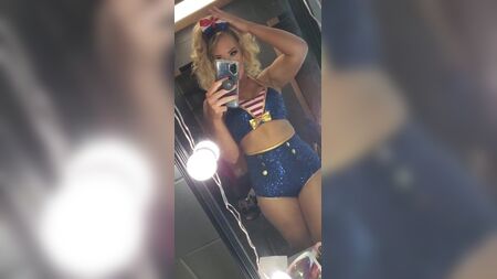 WWE – Lacey Evans’ sexy Selfie im Spiegel, Januar 2021