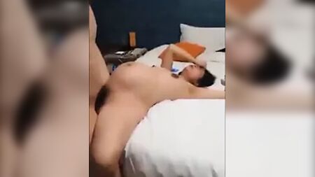Schwangere Chinesin gefickt