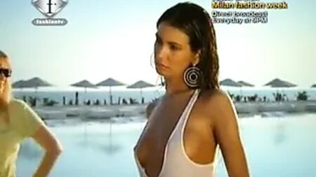 Fashion TV: Mitternachts-Shooting – Heiße Nacktfotos von Jessica Micari
