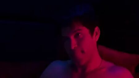 Keegan Allen fickt James Franco