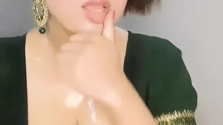 Ein bengalisches Mädchen. Nenn mich Sherni Lovely Ghosh
