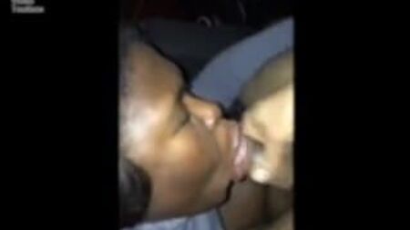 Sperma auf einer nigerianischen Prostituierten