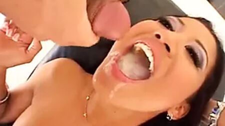 Lily Thai schluckt 4 Ladungen