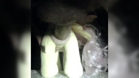 MLP Fluttershy bekommt es in den Hintern (mit My Little Pony)