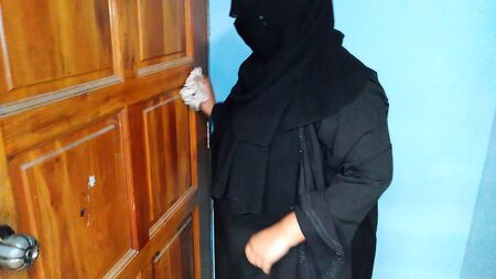 Nachbar zwang eine 55-jährige Frau in einem Reinigungsunternehmen zum Sex – Tamilischer Sex
