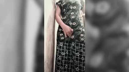 Teil 1: Hindi-Sex-Anruf – anzüglicher Chat zwischen Riya und ihrem Freund – indisches Desi-Mädchen