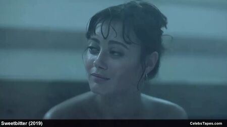 Ella Purnell: Oben-ohne- und Erotikszenen aus dem Film