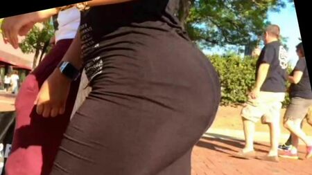 Die dunkelhäutige „Hump“ hat ihre „Lick-Her-License“!