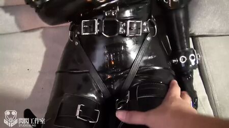 Atemspiele mit Latex