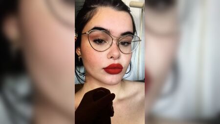 Barbie Ferreira: Wie man Tribut zollt
