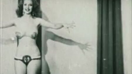 STURM IN EINER D-Körbchengröße – Vintage-Burlesque-Striptease der 50er Jahre