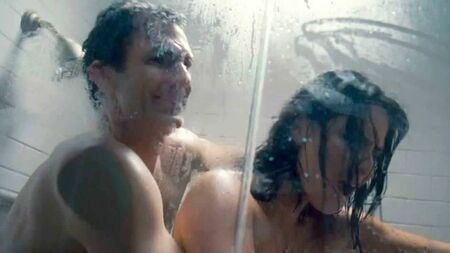 Olivia Munn: Sex unter der Dusche & Party auf ScandalPlanetCom