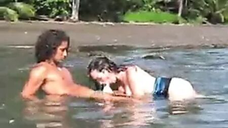 Nikki Fritz: Hardcore-Blowjob & Sex am Strand von Costa Rica