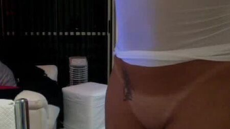 Callgirl aus São Paulo vor meiner Webcam Luna