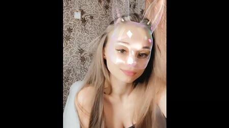 Miss Vikk kommt versehentlich beim Cunnilingus (pulsierend)