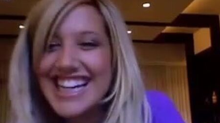 Webcam-Video von Ashley Tisdale