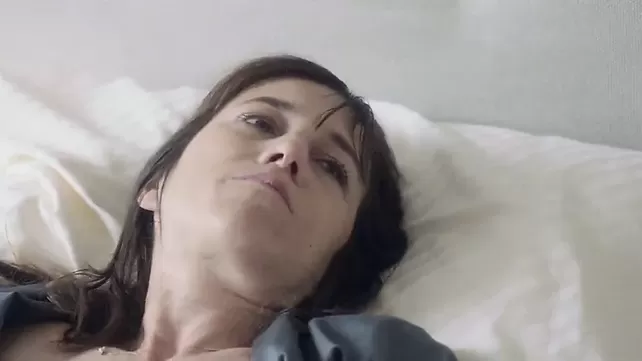 Katta kokraklar Linsey mckenzie onlayn