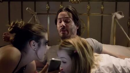 Ana de Armas, Lorenza Izzo – Knock Knock (2015)