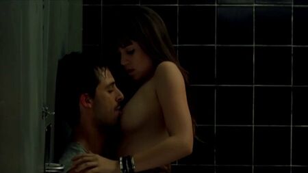 Ana De Armas: Brüste werden hart gelutscht – Nahaufnahme