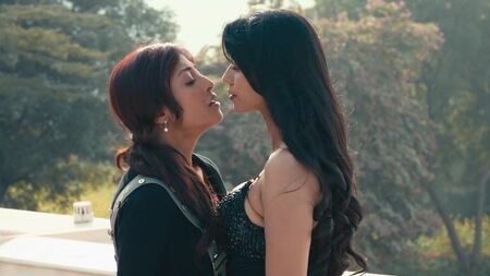 „Hate Story“ (2012) – Zusammenstellung von Szenen mit Paoli Dam mit Untertiteln