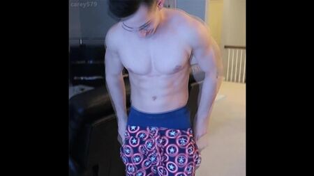 Doug Censor Martin: Eine Zusammenstellung schwuler Prominenter beim Masturbieren