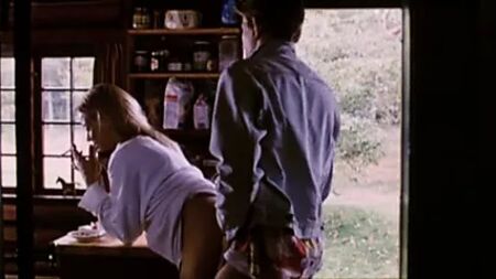 Trine Dyrholm nackt in „De storste helte“ (1996)