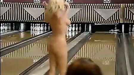 Jacqueline Lovell Nackt beim Bowling (vollständig) Teil 3 von 3