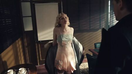 Kate Phillips spielt Linda Shelby in „Peaky Blinders“
