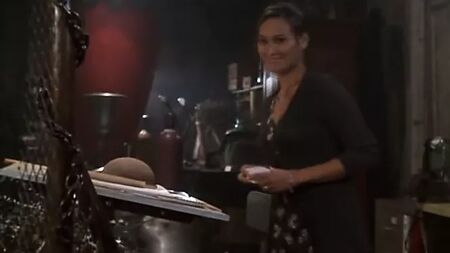 Tia Carrere – Die Frau meines Lehrers (1999) – Milf und Jung