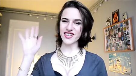Atemberaubendes Make-up-Tutorial von Crossdresser Galice & süßes Outfit