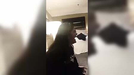 Urdu-Stimme Pakistan Baba G Sialkot TikTok-Mädchen sexy Brüste