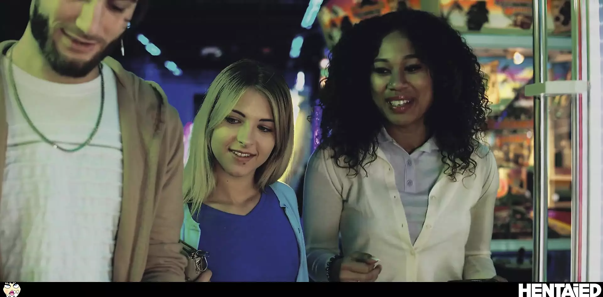 Real Life Hentai - Emma bugg is Fucked by Alien monster at an Amusement Park