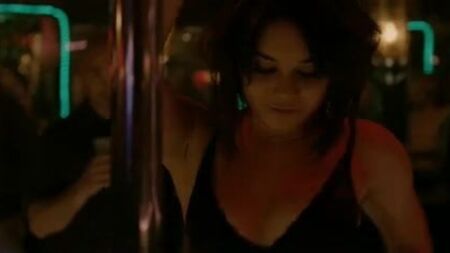 Vanessa Hudgens – The Frozen Ground 02